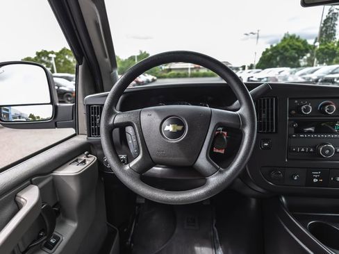 Used 2025 Chevrolet Express 3500 LT w/ LT Preferred Equipment Group RWD image 26