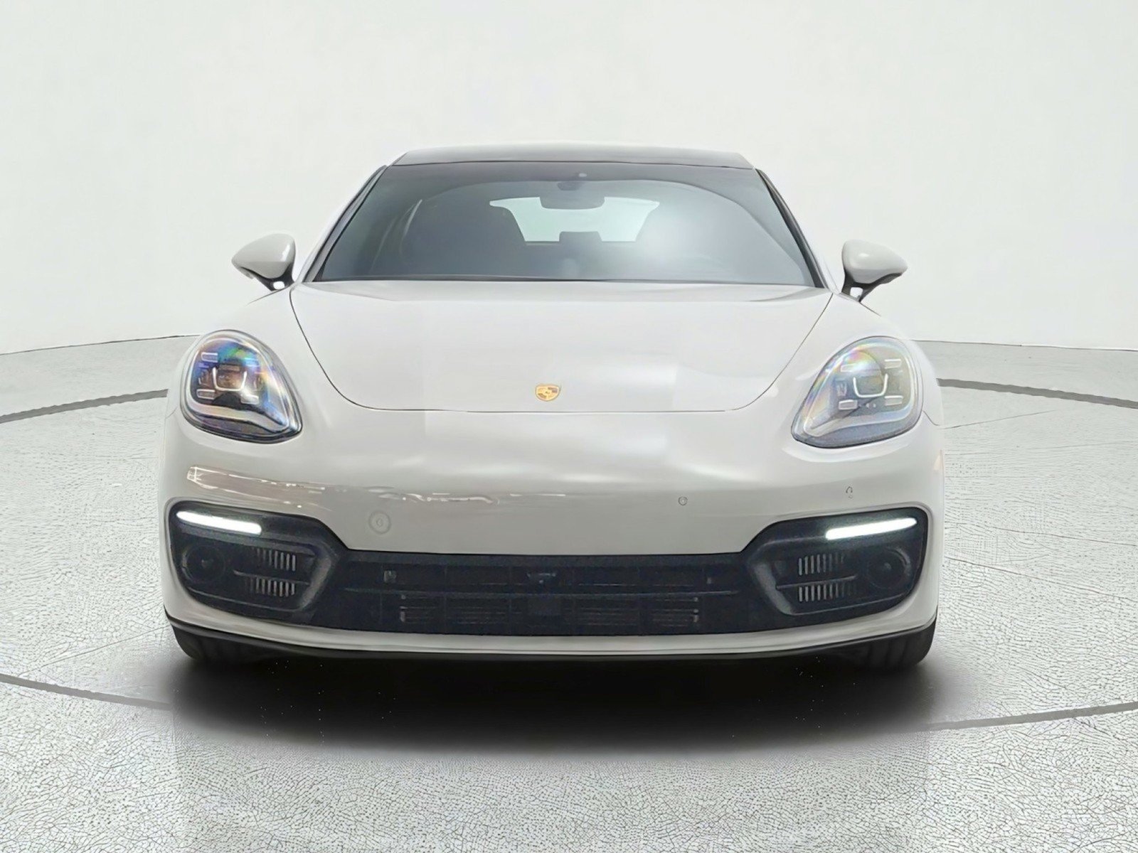 Used 2023 Porsche Panamera Platinum Edition RWD image 2