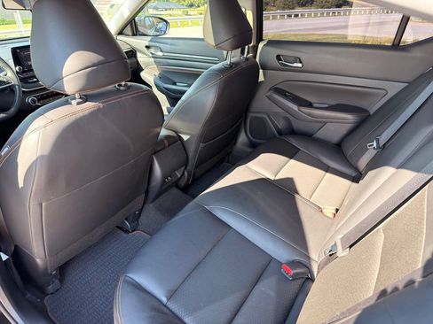 Used 2022 Nissan Altima 2.5 SR w/ Midnight Edition Package FWD image 32