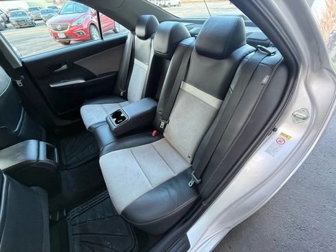 Used 2012 Toyota Camry SE w/ Leather Pkg image 21