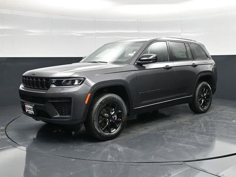 New 2026 Jeep Grand Cherokee Altitude AWD/4WD image 3