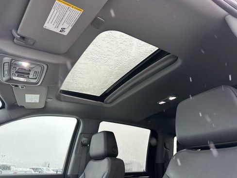 Certified 2024 Chevrolet Silverado 2500 LTZ w/ LTZ Convenience Package image 22