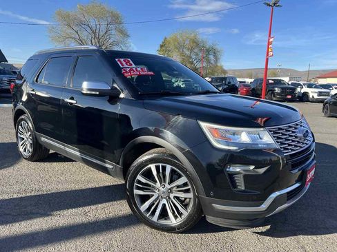 Used 2018 Ford Explorer Platinum AWD/4WD image 4
