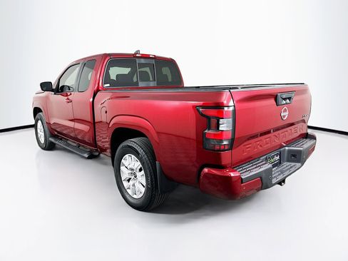 Used 2022 Nissan Frontier SV image 5