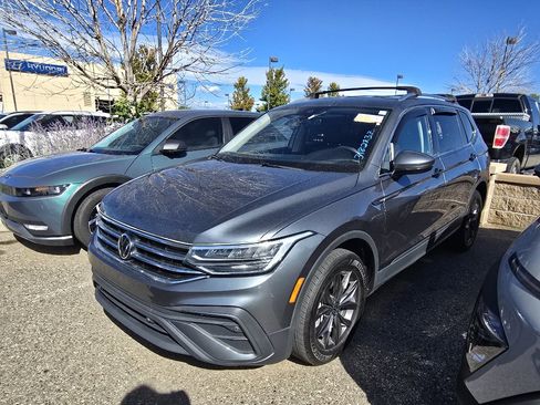 Used 2023 Volkswagen Tiguan SE FWD image 13