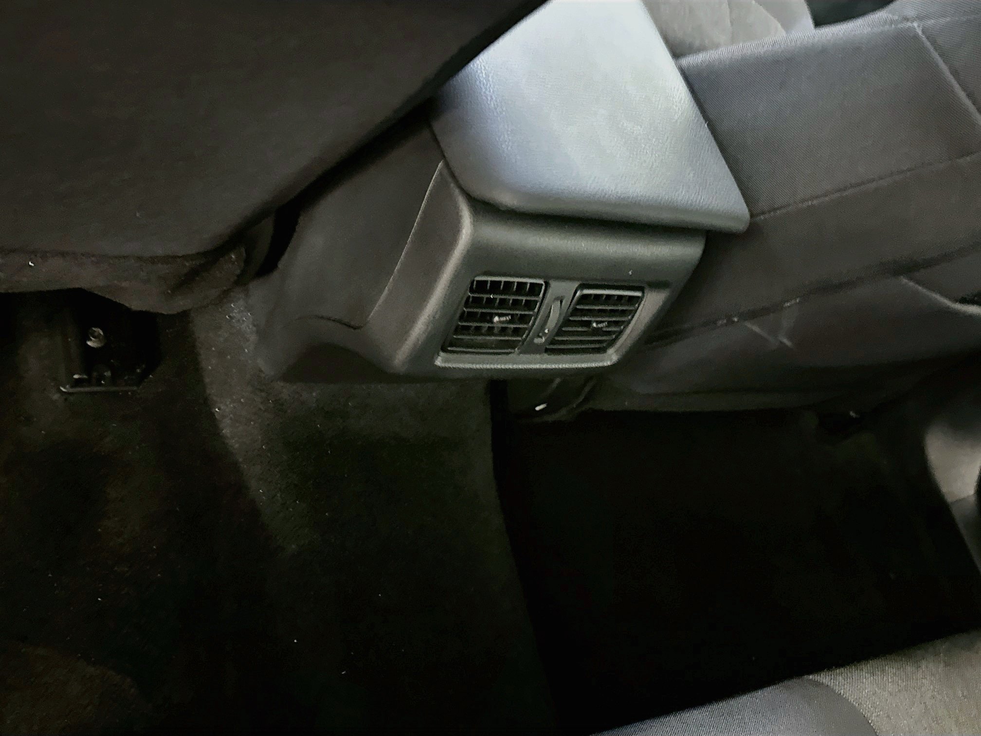 Used 2025 Toyota Camry LE FWD image 28