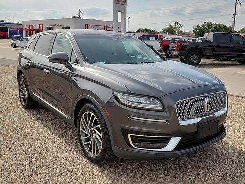 Used 2019 Lincoln Nautilus Reserve image 4