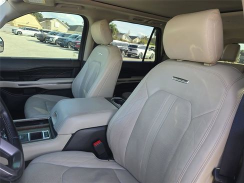 Used 2020 Ford Expedition Platinum image 14