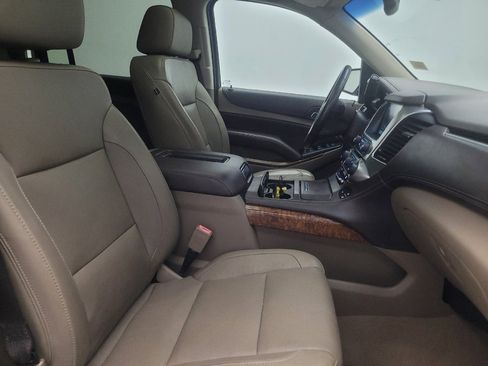 Used 2019 Chevrolet Suburban Premier AWD/4WD image 21