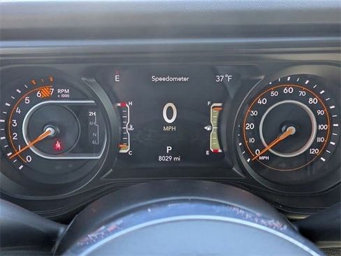 Used 2024 Jeep Wrangler Sahara w/ Safety Group image 10