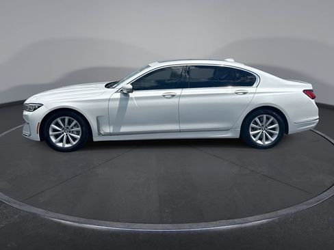 Used 2022 BMW 740i RWD image 15