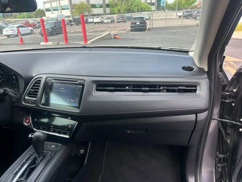 Used 2018 Honda HR-V EX image 19