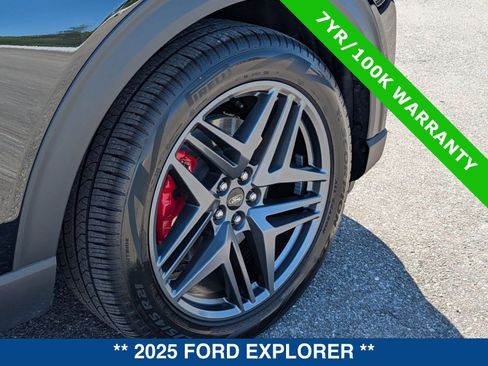 Certified 2025 Ford Explorer ST w/ Sun And Sound Package image 12