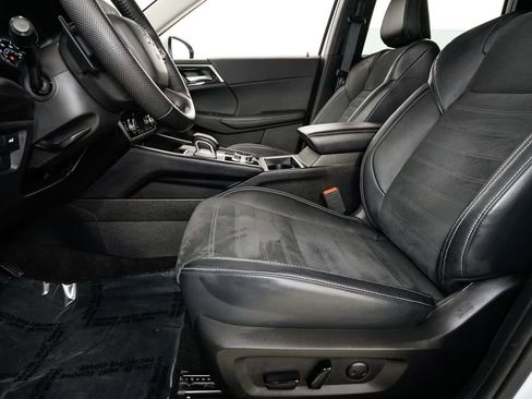 Used 2023 Mitsubishi Outlander SE image 9