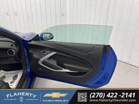 Used 2018 Chevrolet Camaro SS RWD image 10