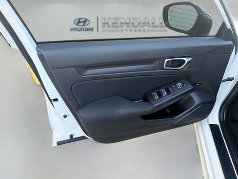 Used 2025 Honda Civic Sport image 17
