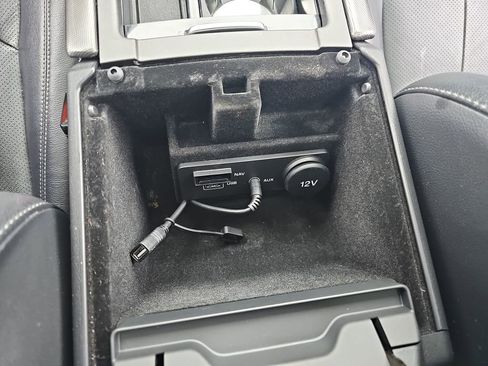 Used 2019 Land Rover Range Rover Evoque SE Premium image 26