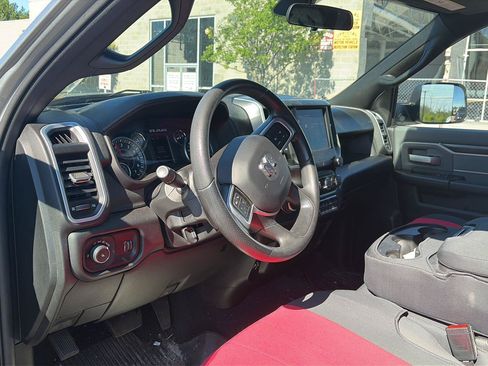 Used 2022 RAM 2500 Big Horn w/ Snow Chief Group AWD/4WD image 5