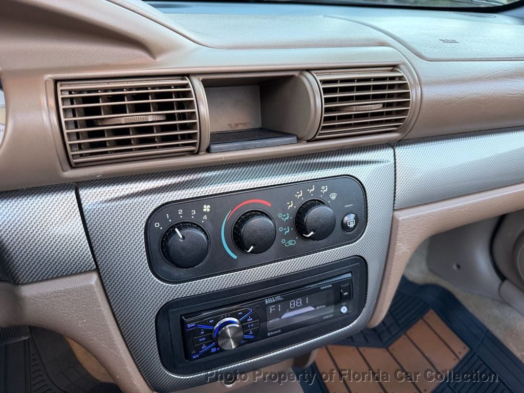 Used 2004 Chrysler Sebring GTC FWD image 46