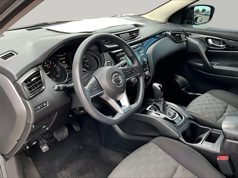 Used 2017 Nissan Rogue Sport SV FWD image 12