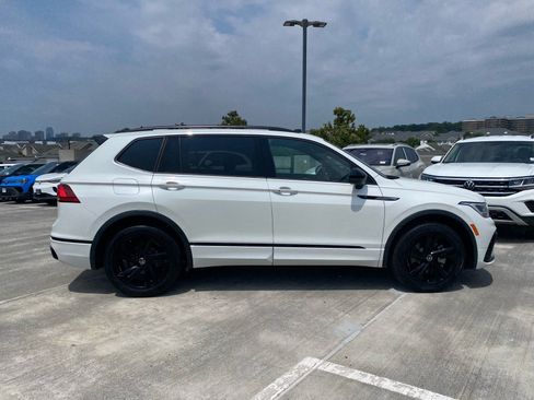 Certified 2024 Volkswagen Tiguan SE R-Line FWD image 2