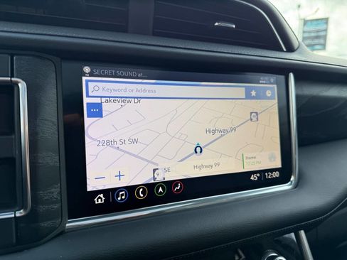 Used 2021 GMC Yukon Denali w/ Denali Premium Package image 40