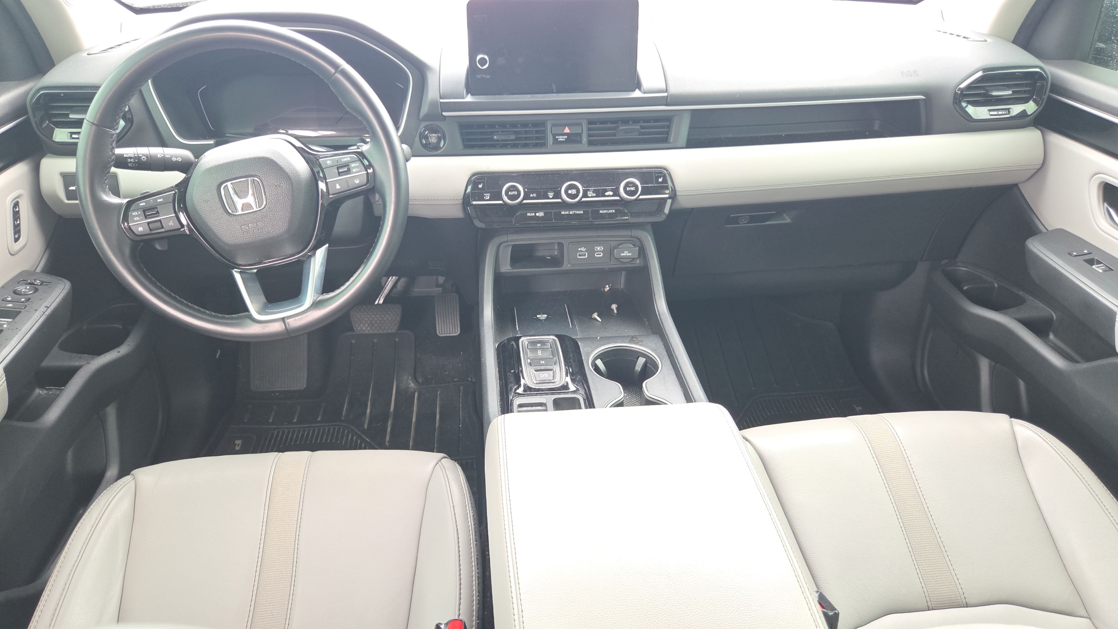 Certified 2023 Honda Pilot Touring image 13