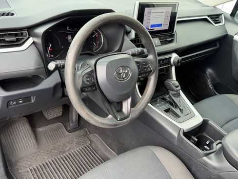 Used 2023 Toyota RAV4 LE FWD image 4