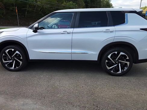Used 2022 Mitsubishi Outlander SE image 6