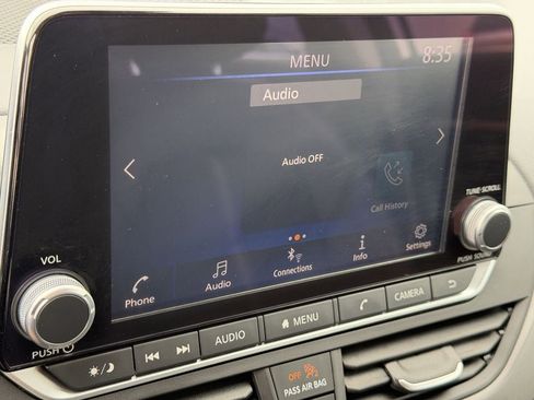 Used 2025 Nissan Altima 2.5 SR image 18