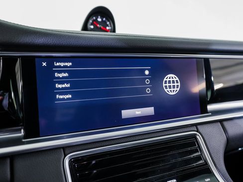 Certified 2023 Porsche Panamera Platinum Edition image 18