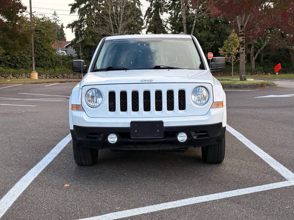 Used 2012 Jeep Patriot Latitude AWD/4WD image 8