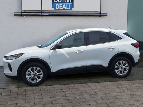 Used 2023 Ford Escape Active AWD/4WD image 6