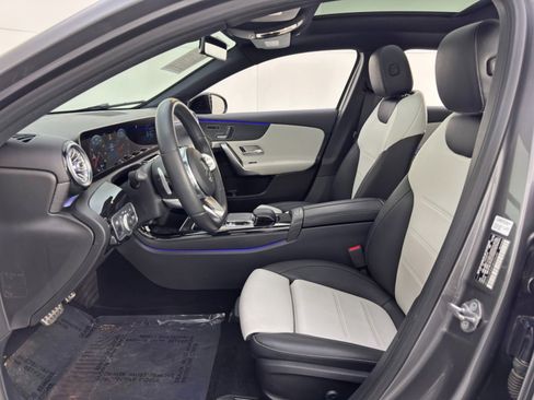 Used 2019 Mercedes-Benz A 220 w/ AMG Line image 16