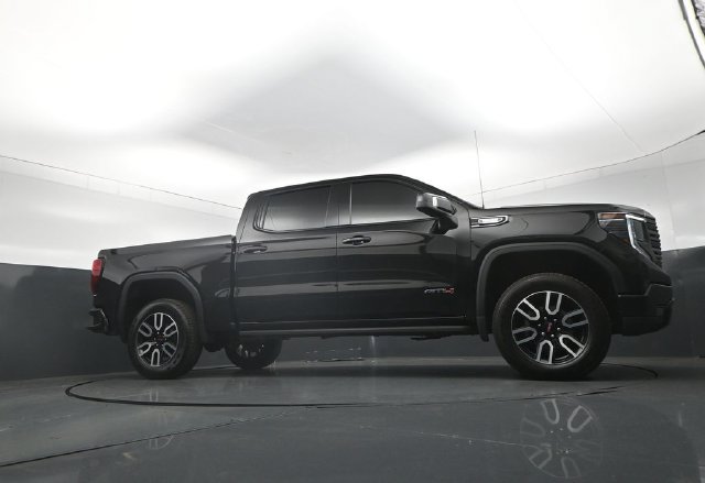 Used 2024 GMC Sierra 1500 AT4 w/ Technology Package AWD/4WD image 35