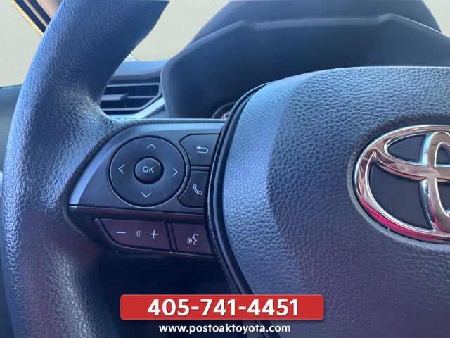 Used 2025 Toyota RAV4 LE AWD/4WD image 12