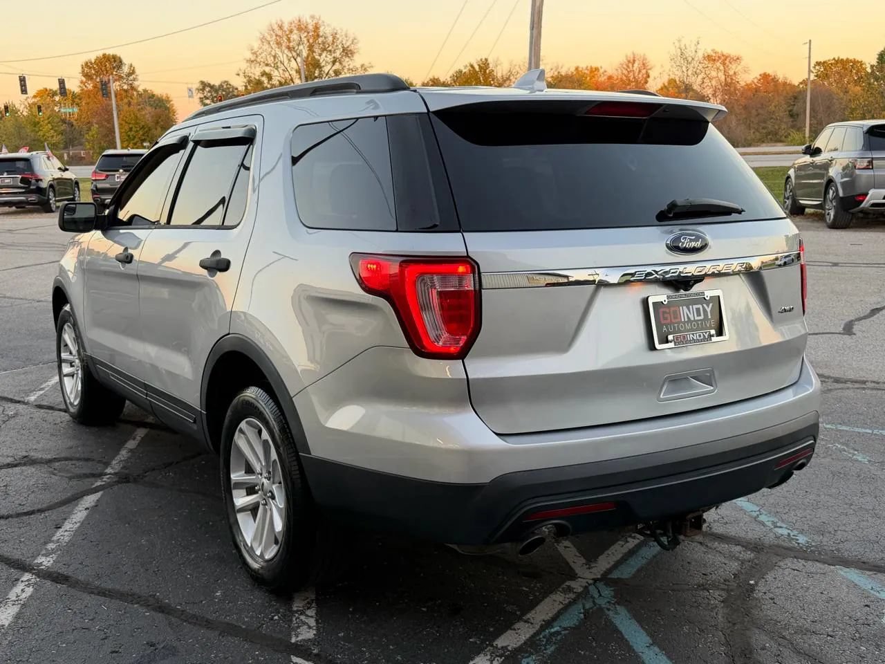 Used 2016 Ford Explorer 4WD image 3