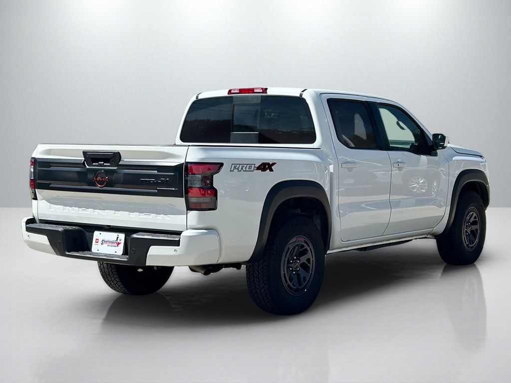 Used 2026 Nissan Frontier PRO-4X AWD/4WD image 5
