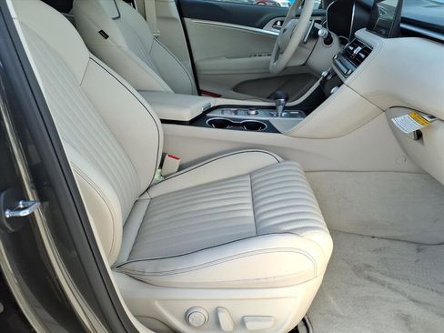 Certified 2026 Genesis G70 2.5T Prestige image 11