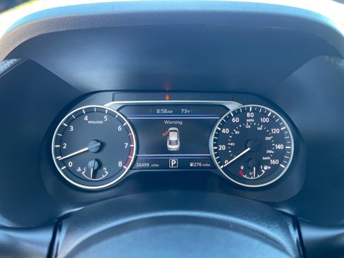 Used 2025 Nissan Sentra SV w/ SV Premium Package FWD image 4