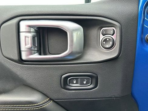 Used 2024 Jeep Wrangler Unlimited Sahara w/ Technology Group image 23