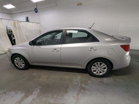 Used 2013 Kia Forte EX w/ Fuel Economy Pkg FWD image 10