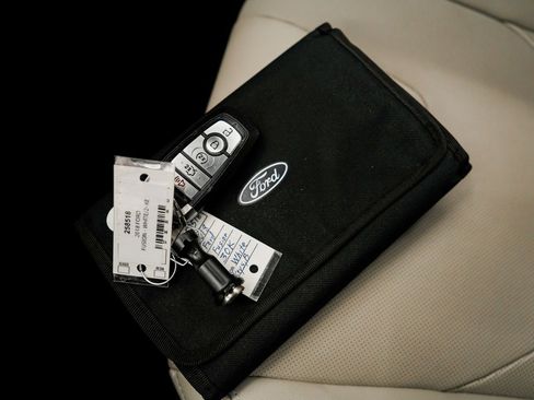 Used 2018 Ford Fusion Energi Titanium image 21