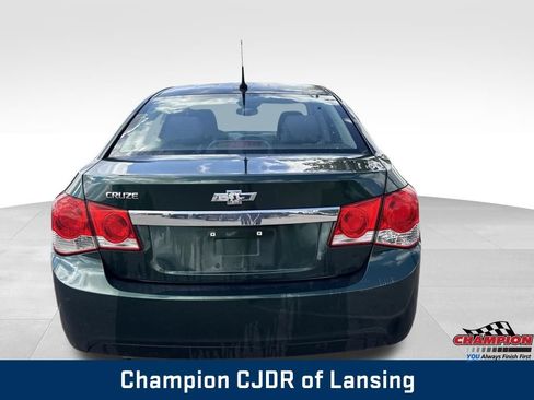 Used 2014 Chevrolet Cruze LS FWD image 5