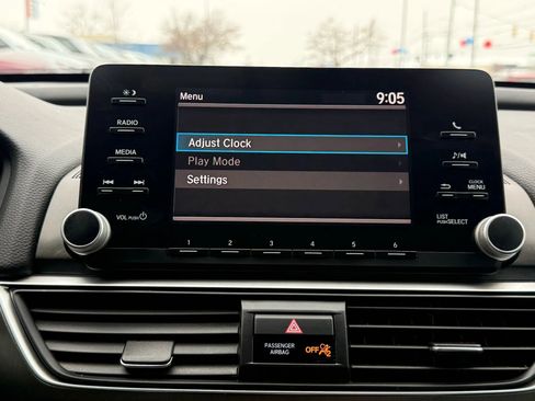 Used 2019 Honda Accord LX image 38