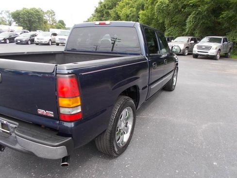Used 2005 GMC Sierra 1500 SLE w/ Safe And Sound Package RWD image 14