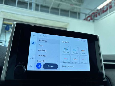 Used 2024 Toyota RAV4 XLE w/ Convenience Package image 24