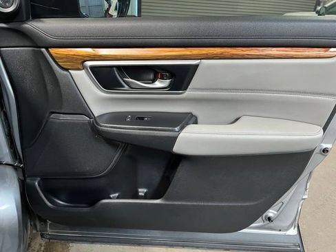 Used 2021 Honda CR-V Touring image 11