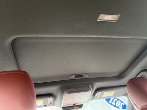 Used 2021 MAZDA MAZDA3 Hatchback w/Premium Plus Pkg AWD/4WD image 19