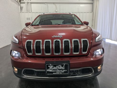 Used 2017 Jeep Cherokee Limited w/ Luxury Group image 4